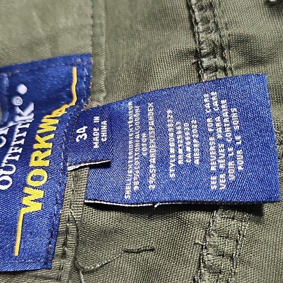 Bass Creek Outfitters Green Shorts Size 34 NWT - Picture 3 of 4